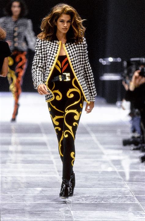 versace 90s fashion